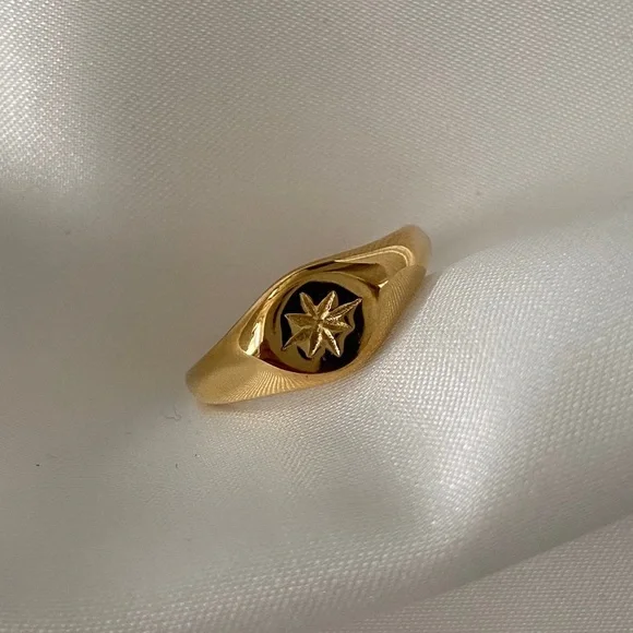 Aurora Ring - Picture 1 of 2